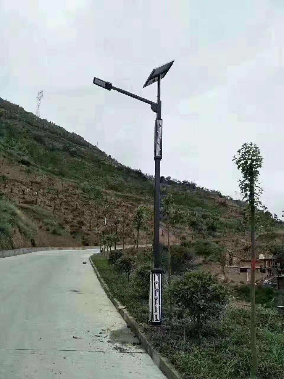 东兴市仿古太阳能路灯